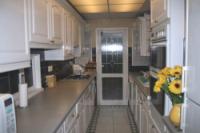 Mid-Terrace House, 3 bedrooms, Freehold