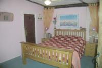 Mid-Terrace House, 3 bedrooms, Freehold