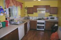 Mid-Terrace House, 3 bedrooms, Freehold
