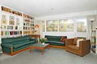 Mid-Terrace House, 4 bedrooms, Freehold