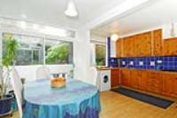 Mid-Terrace House, 4 bedrooms, Freehold