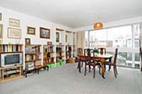 Mid-Terrace House, 4 bedrooms, Freehold