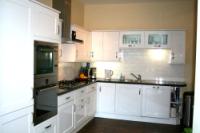 Mid-Terrace House, 3 bedrooms, Freehold