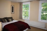Mid-Terrace House, 3 bedrooms, Freehold
