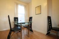 Mid-Terrace House, 4 bedrooms, Freehold