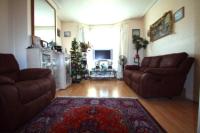 Mid-Terrace House, 4 bedrooms, Freehold