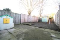 Mid-Terrace House, 4 bedrooms, Freehold