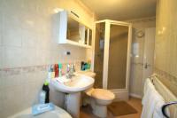 Mid-Terrace House, 3 bedrooms, Freehold