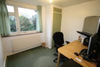 Mid-Terrace House, 3 bedrooms, Freehold