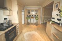 Semi-Detached House, 5 bedrooms, Freehold