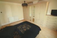 Semi-Detached House, 5 bedrooms, Freehold