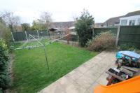 Mid-Terrace House, 3 bedrooms, Unfurnished