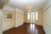 Mid-Terrace House, 3 bedrooms, Furnished