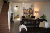 Mid-Terrace House, 2 bedrooms, Unfurnished