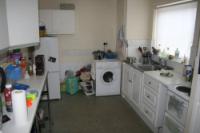 Flat / Apartment, 3 bedrooms, Unfurnished