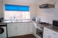 Semi-Detached House, 3 bedrooms, Unfurnished