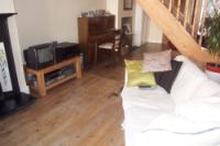 Mid-Terrace House, 3 bedrooms, Unfurnished