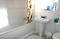 Semi-Detached House, 3 bedrooms, Unfurnished