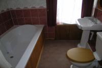 Flat / Apartment, 2 bedrooms, Unfurnished