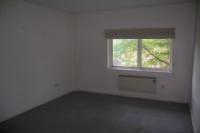 Flat / Apartment, 1 bedroom, Unfurnished