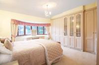 Detached House, 5 bedrooms, Unfurnished