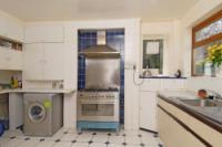 Detached House, 6 bedrooms, Freehold