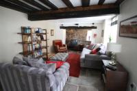 Mid-Terrace House, 4 bedrooms, Freehold