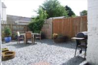 Mid-Terrace House, 4 bedrooms, Freehold