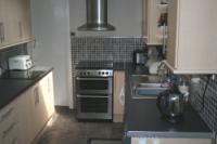Semi-Detached House, 5 bedrooms, Freehold