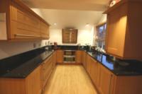 Semi-Detached House, 4 bedrooms, Freehold