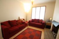 Mid-Terrace House, 2 bedrooms, Leasehold