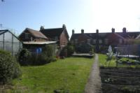 Mid-Terrace House, 3 bedrooms, Freehold