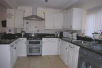Flat / Apartment, 2 bedrooms, Freehold