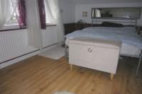 Semi-Detached House, 3 bedrooms, Freehold