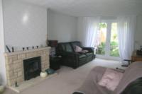 Mid-Terrace House, 4 bedrooms, Freehold
