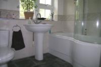 Mid-Terrace House, 4 bedrooms, Freehold