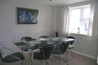 Mid-Terrace House, 4 bedrooms, Freehold