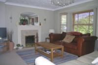 Mid-Terrace House, 3 bedrooms, Freehold