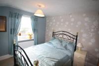 Mid-Terrace House, 3 bedrooms, Freehold