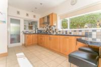Detached House, 4 bedrooms, Freehold