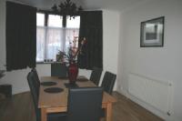 Semi-Detached House, 3 bedrooms, Freehold