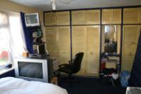 Mid-Terrace House, 2 bedrooms, Freehold