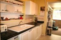 Semi-Detached House, 3 bedrooms, Freehold