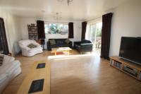 Semi-Detached House, 5 bedrooms, Freehold