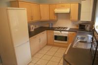 Mid-Terrace House, 4 bedrooms, Freehold