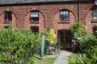 Mid-Terrace House, 2 bedrooms