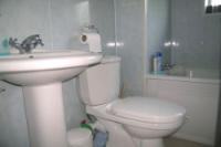 Mid-Terrace House, 3 bedrooms, Freehold