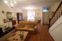Mid-Terrace House, 3 bedrooms, Freehold