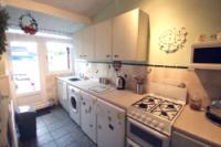 Mid-Terrace House, 3 bedrooms, Freehold