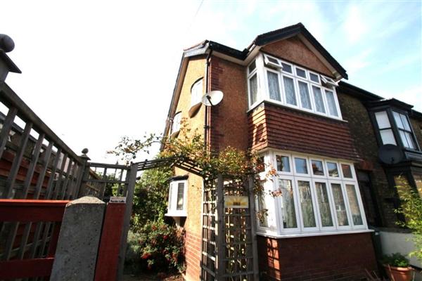 End-of-Terrace House, 3 bedrooms